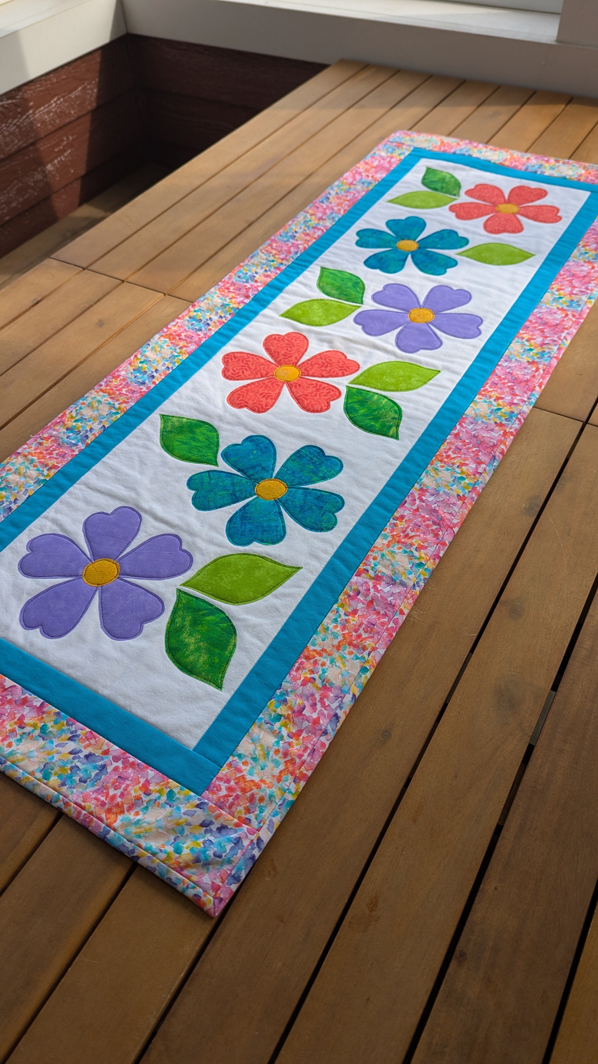 Summer Flowers - Quilted Table Runner Pattern