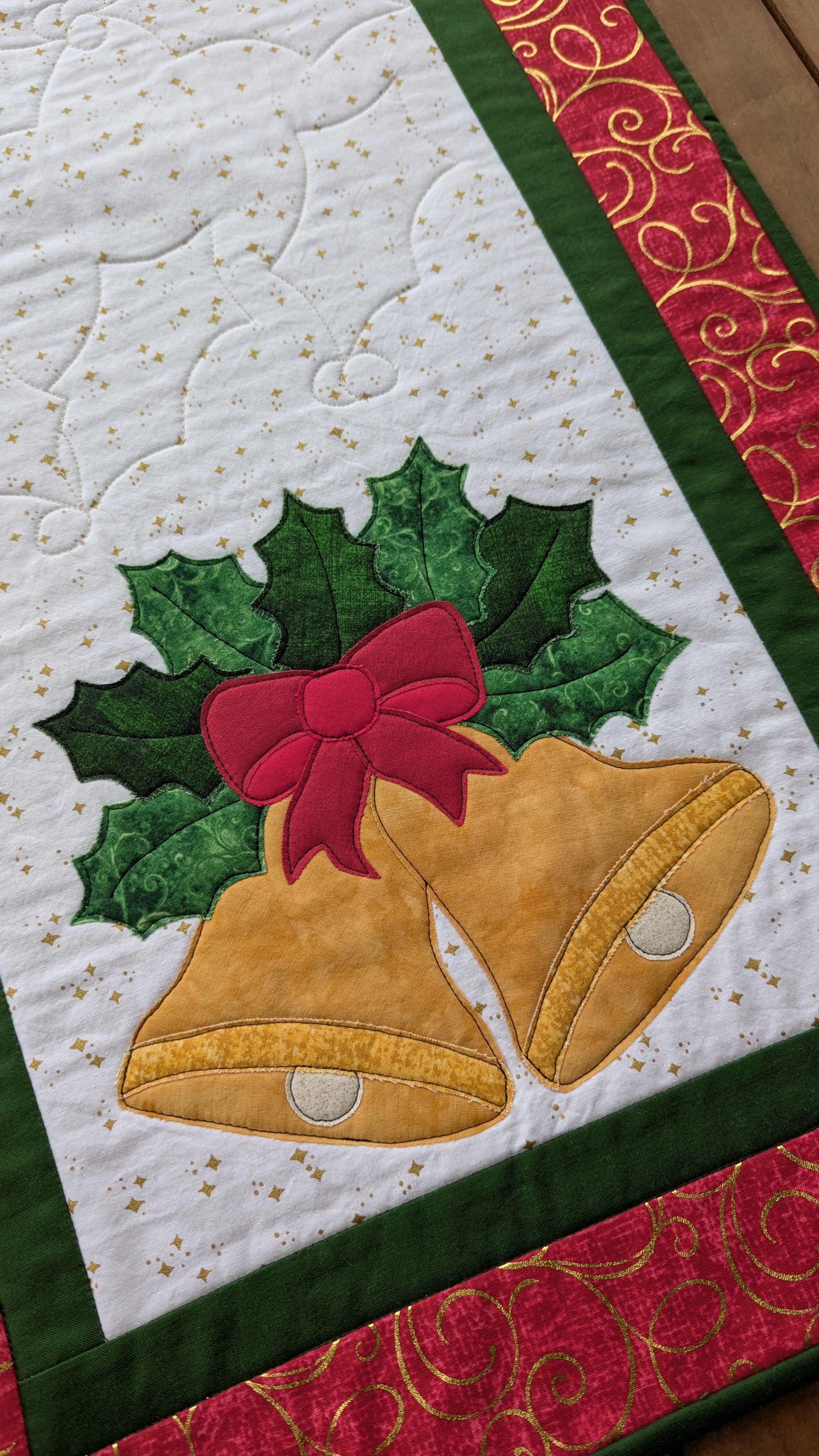Christmas Bells - Quilted Table Runner Pattern