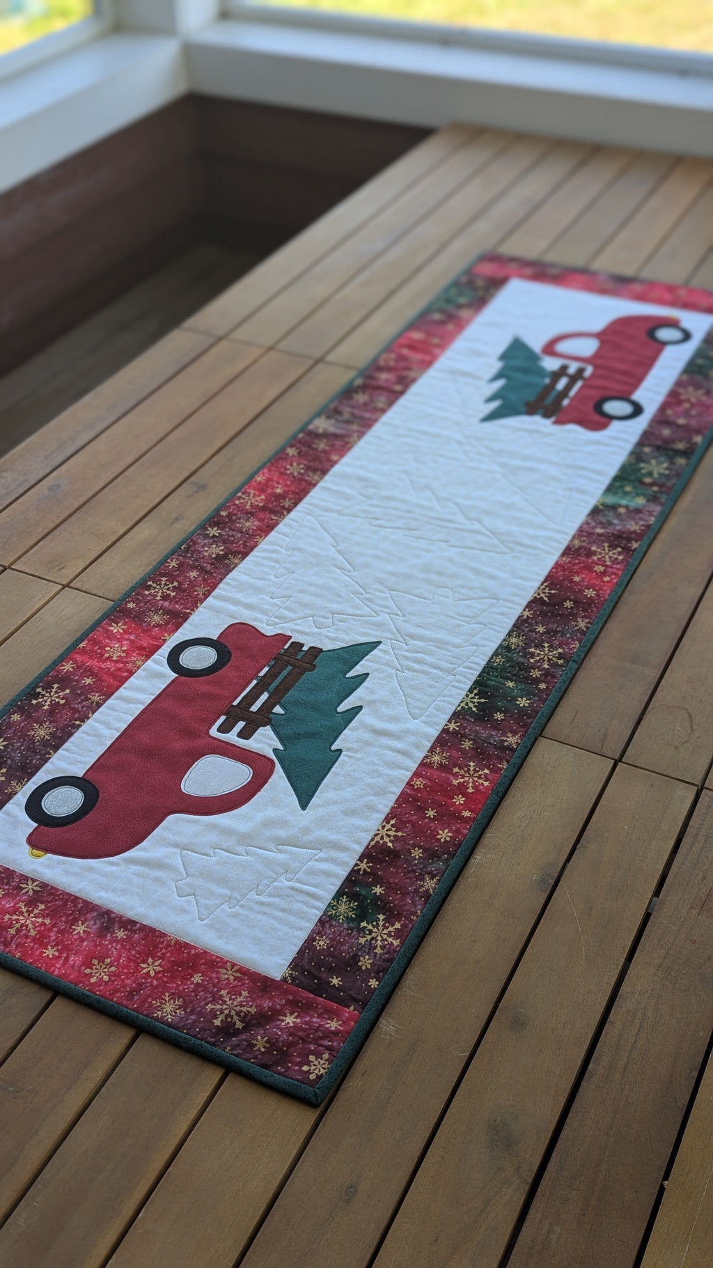 Christmas Truck - Quilted Table Runner Pattern