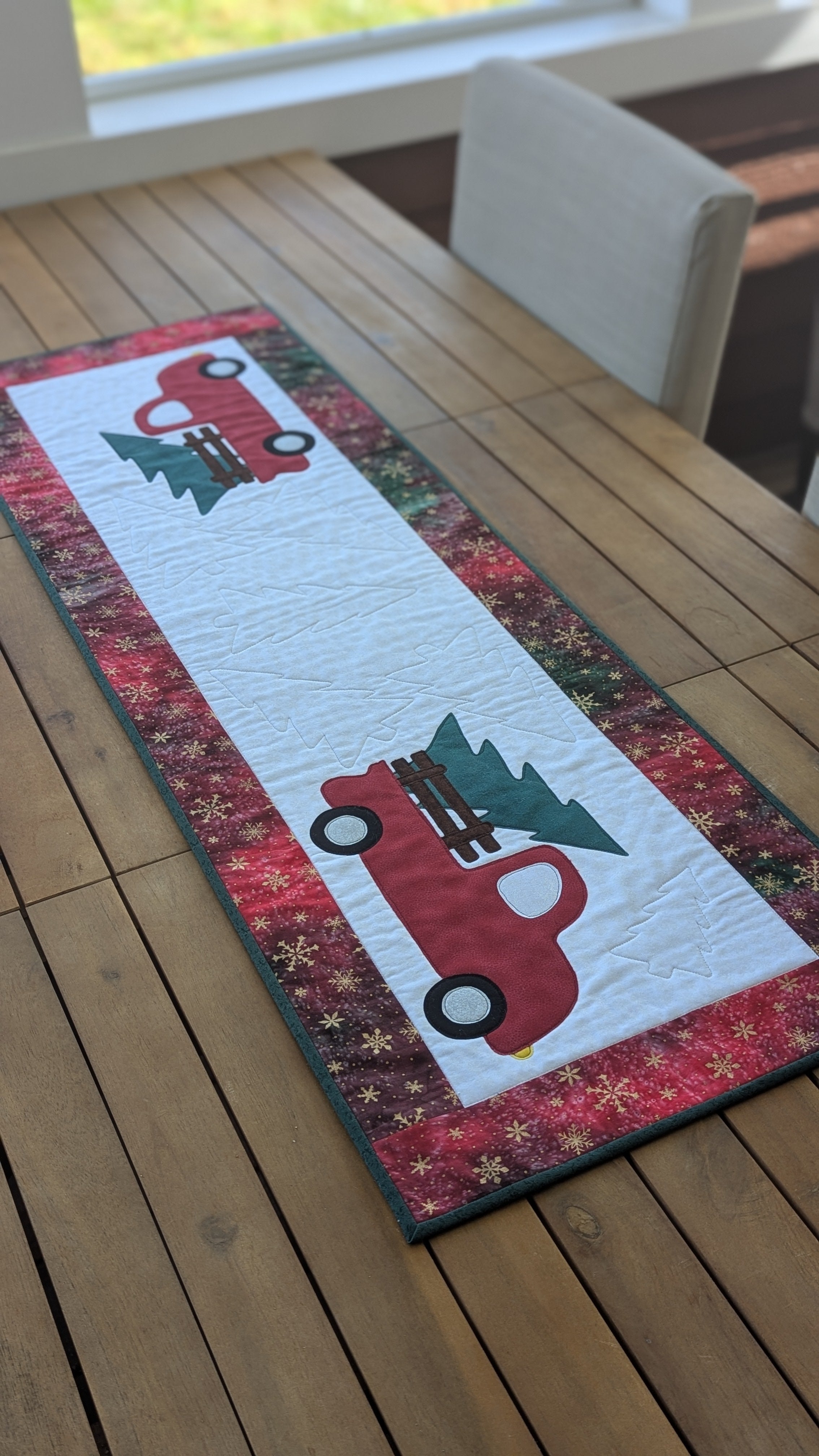 Christmas Truck - Quilted Table Runner Pattern