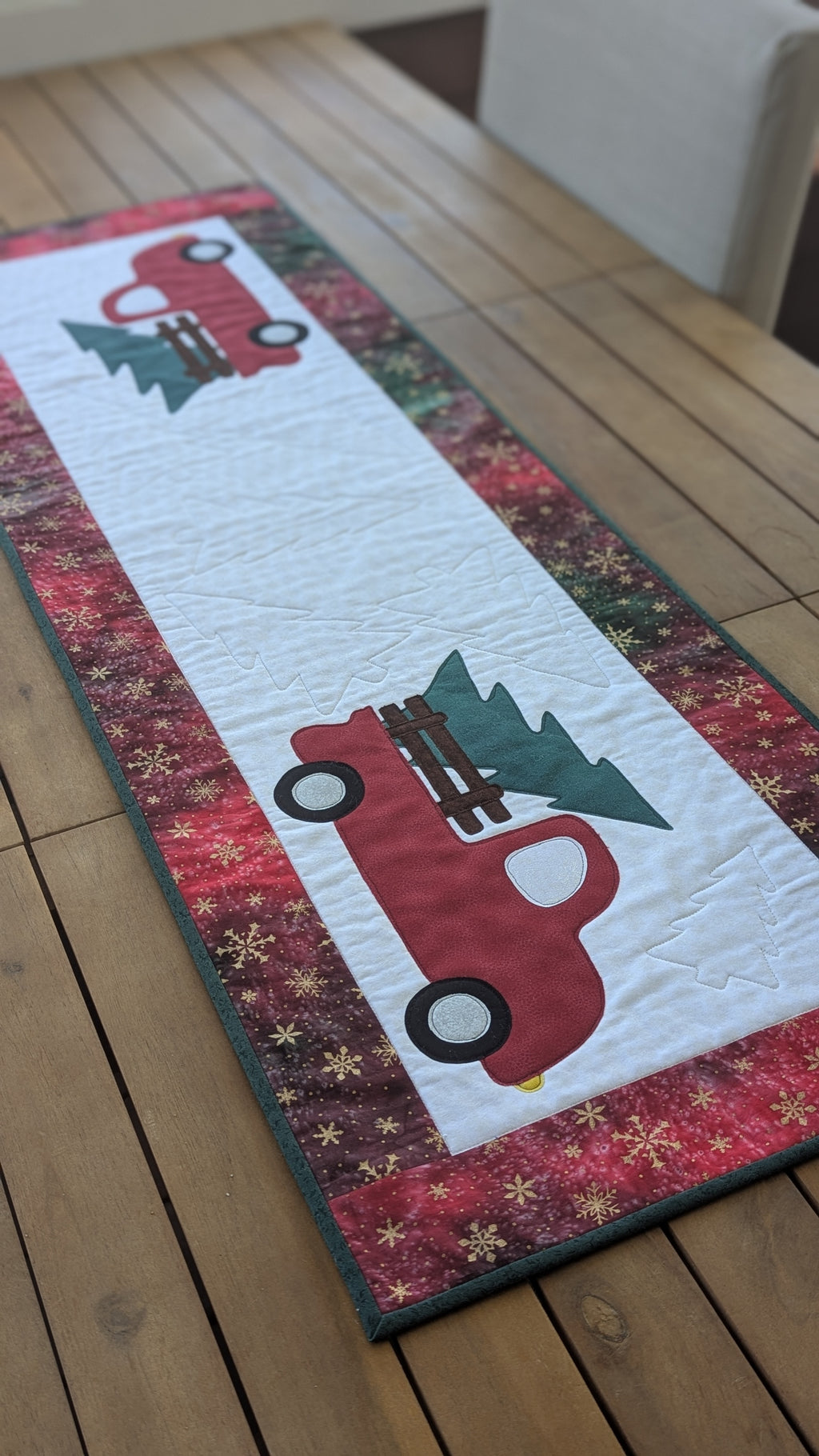 Christmas Truck - Quilted Table Runner Pattern