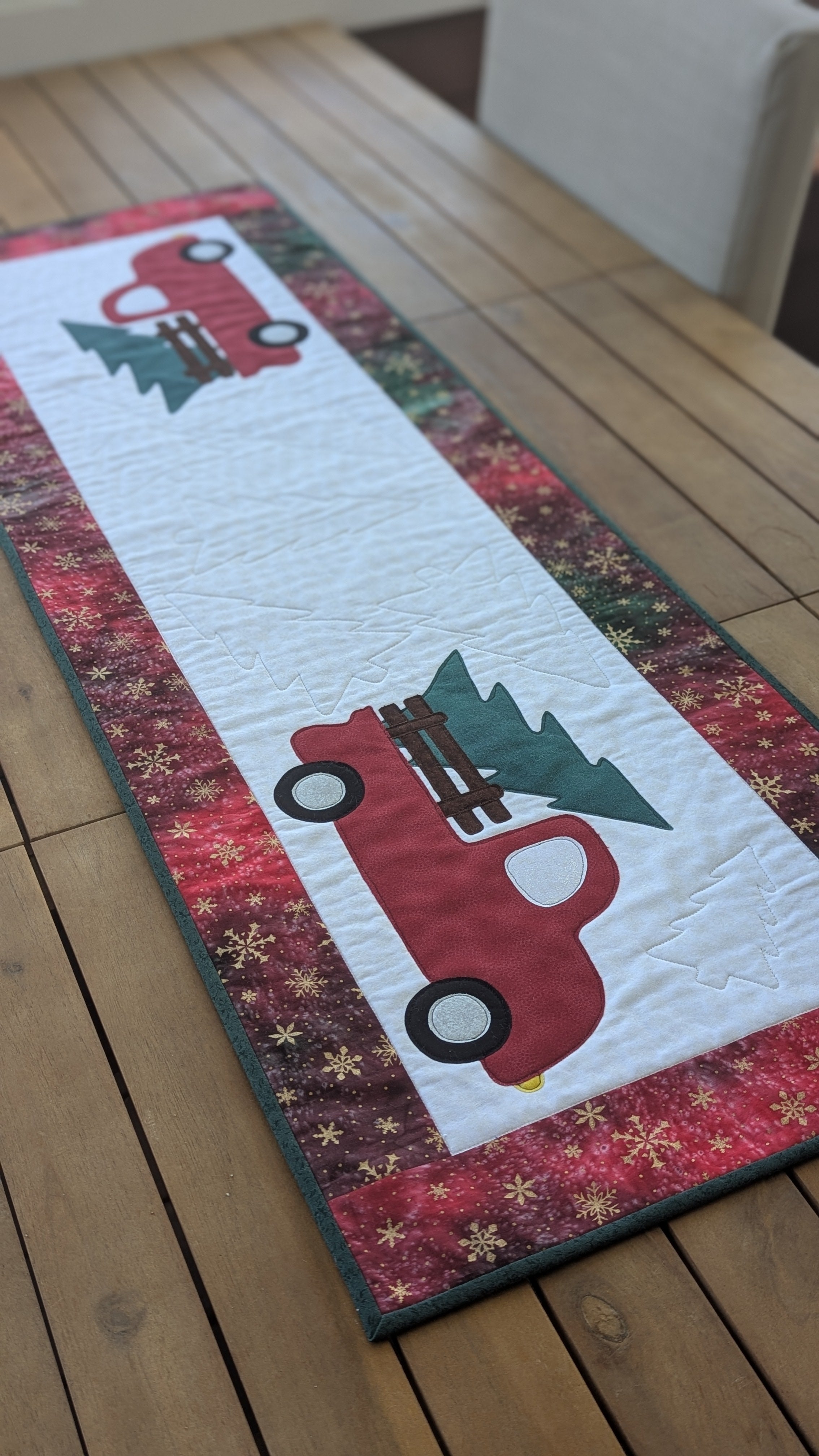 Christmas Truck - Quilted Table Runner Pattern