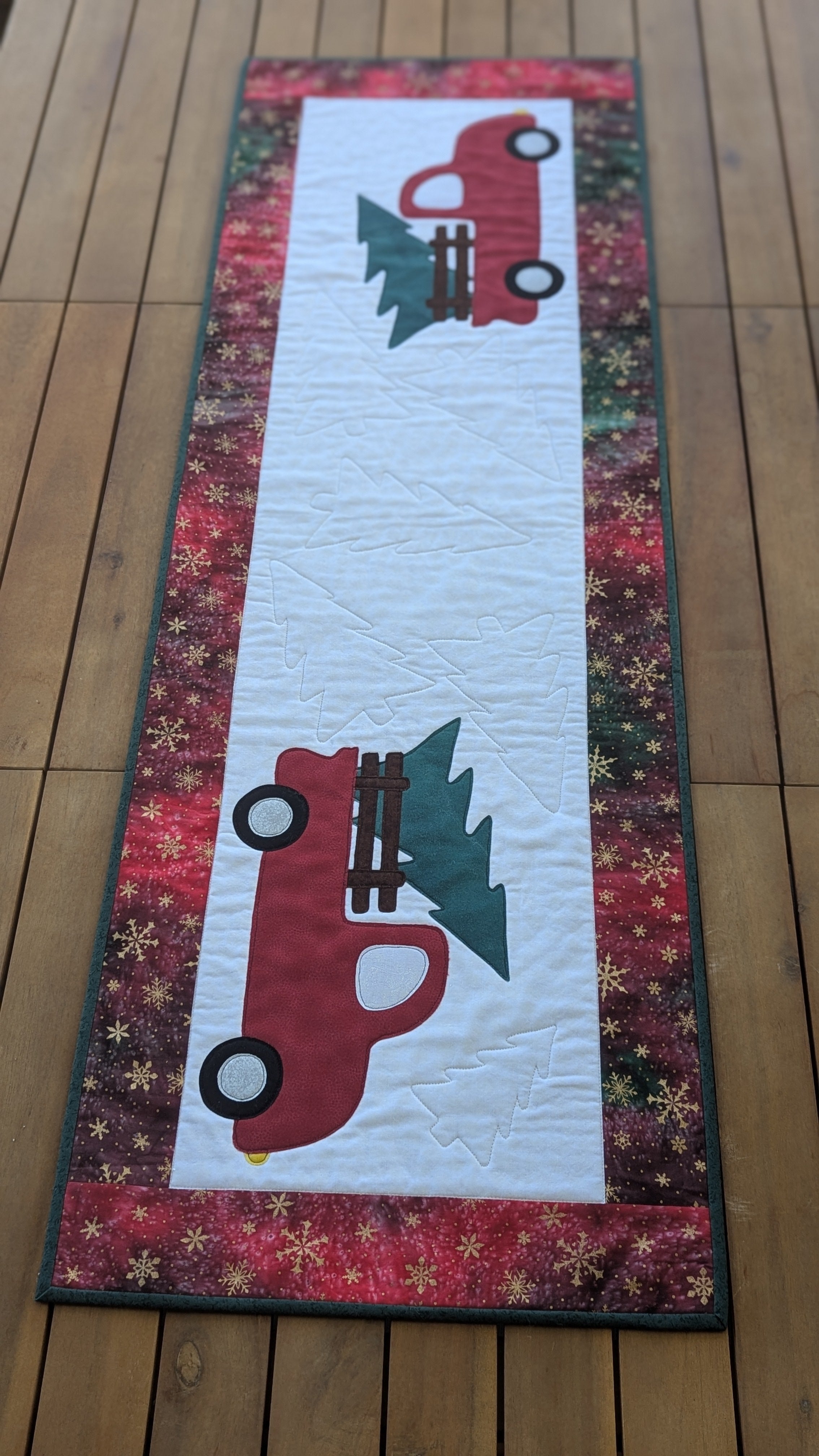 Christmas Truck - Quilted Table Runner Pattern