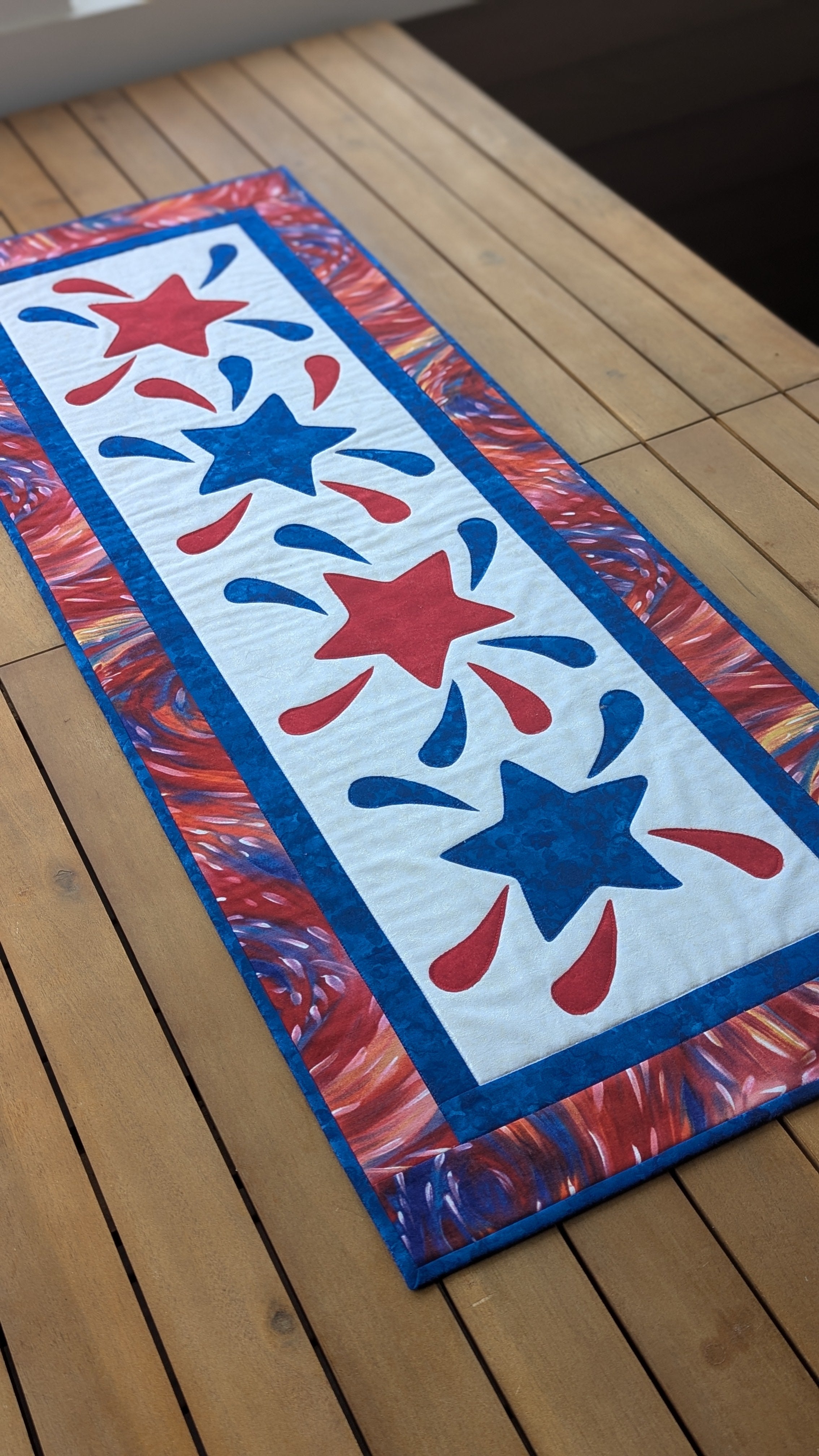 4th of July Stars & Fireworks - Quilted Table Runner PDF Pattern