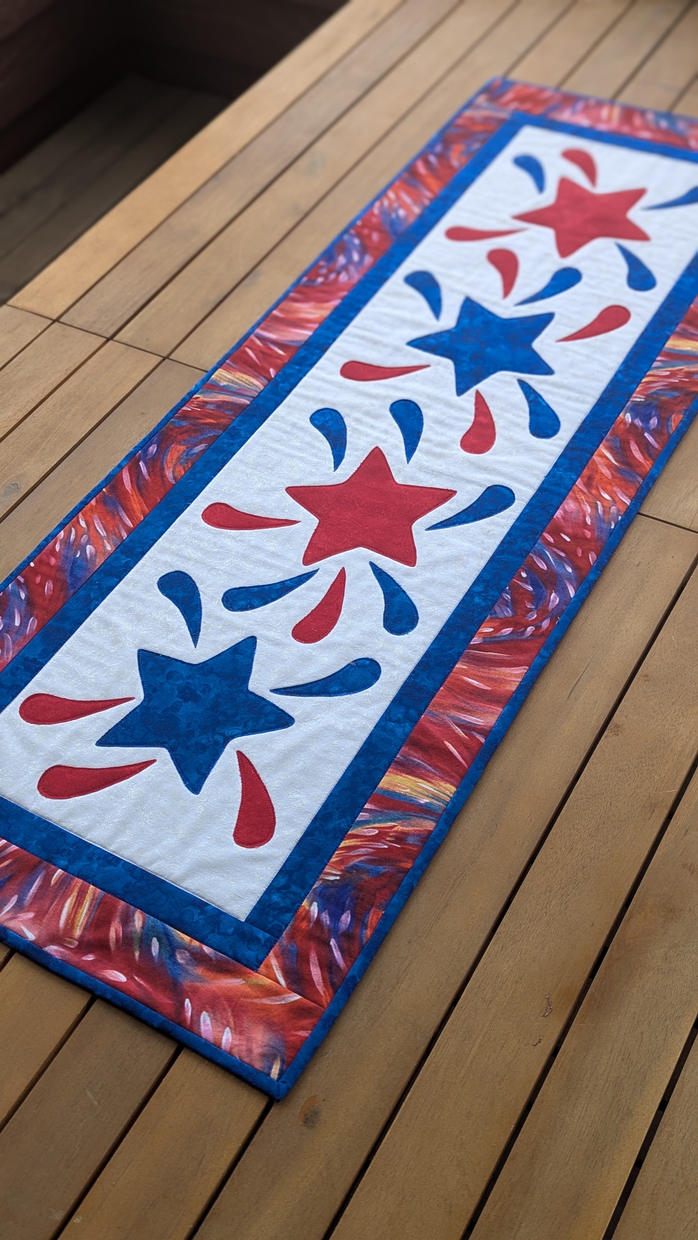 4th of July Stars & Fireworks - Quilted Table Runner PDF Pattern