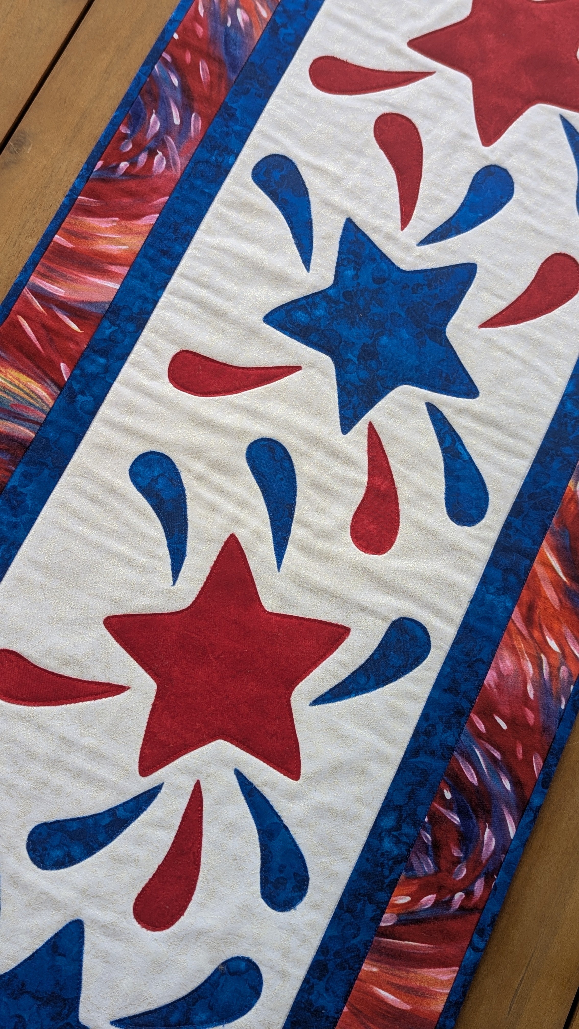 4th of July Stars & Fireworks - Quilted Table Runner PDF Pattern