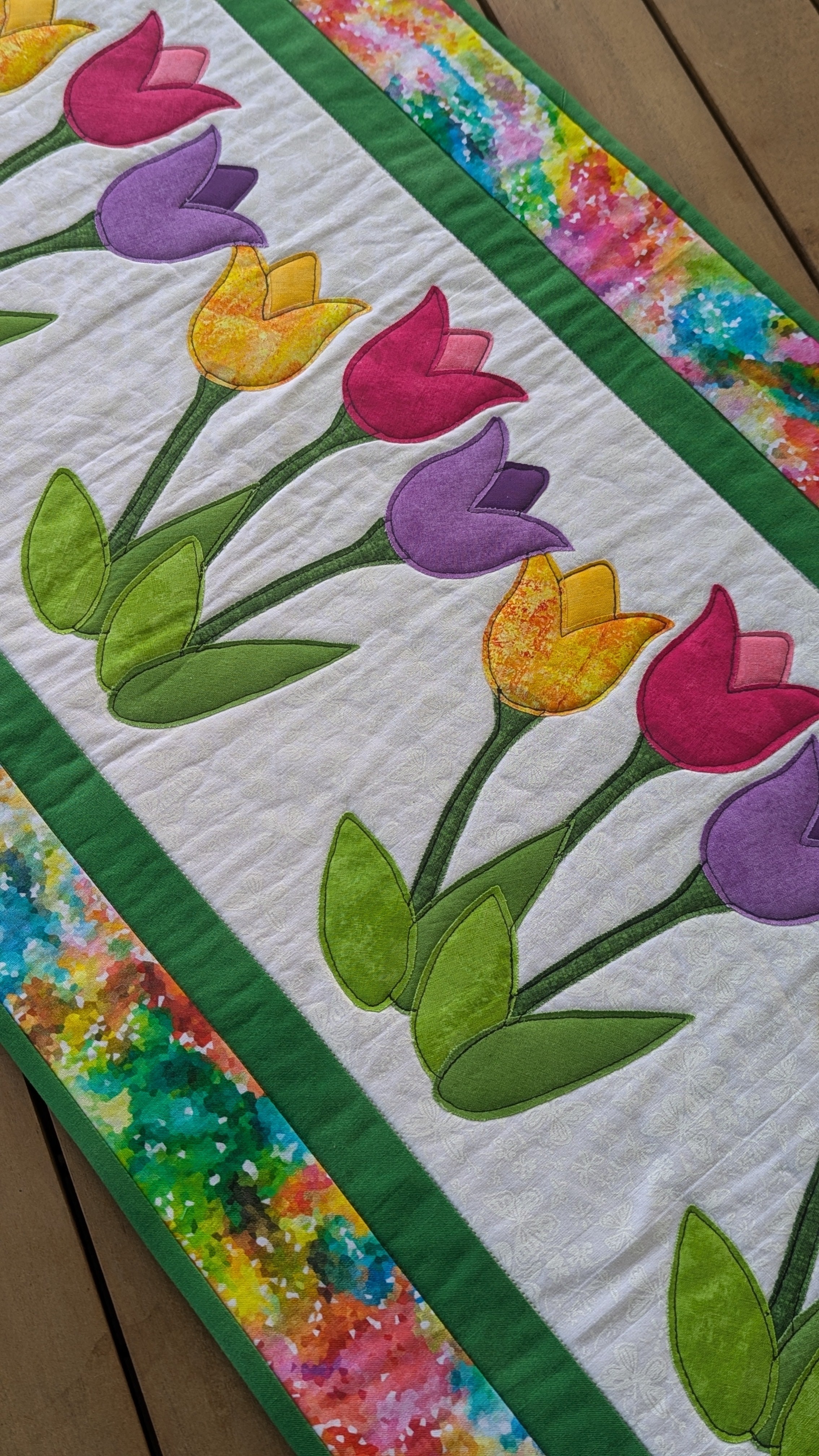 Spring Tulips - Quilted Table Runner Pattern