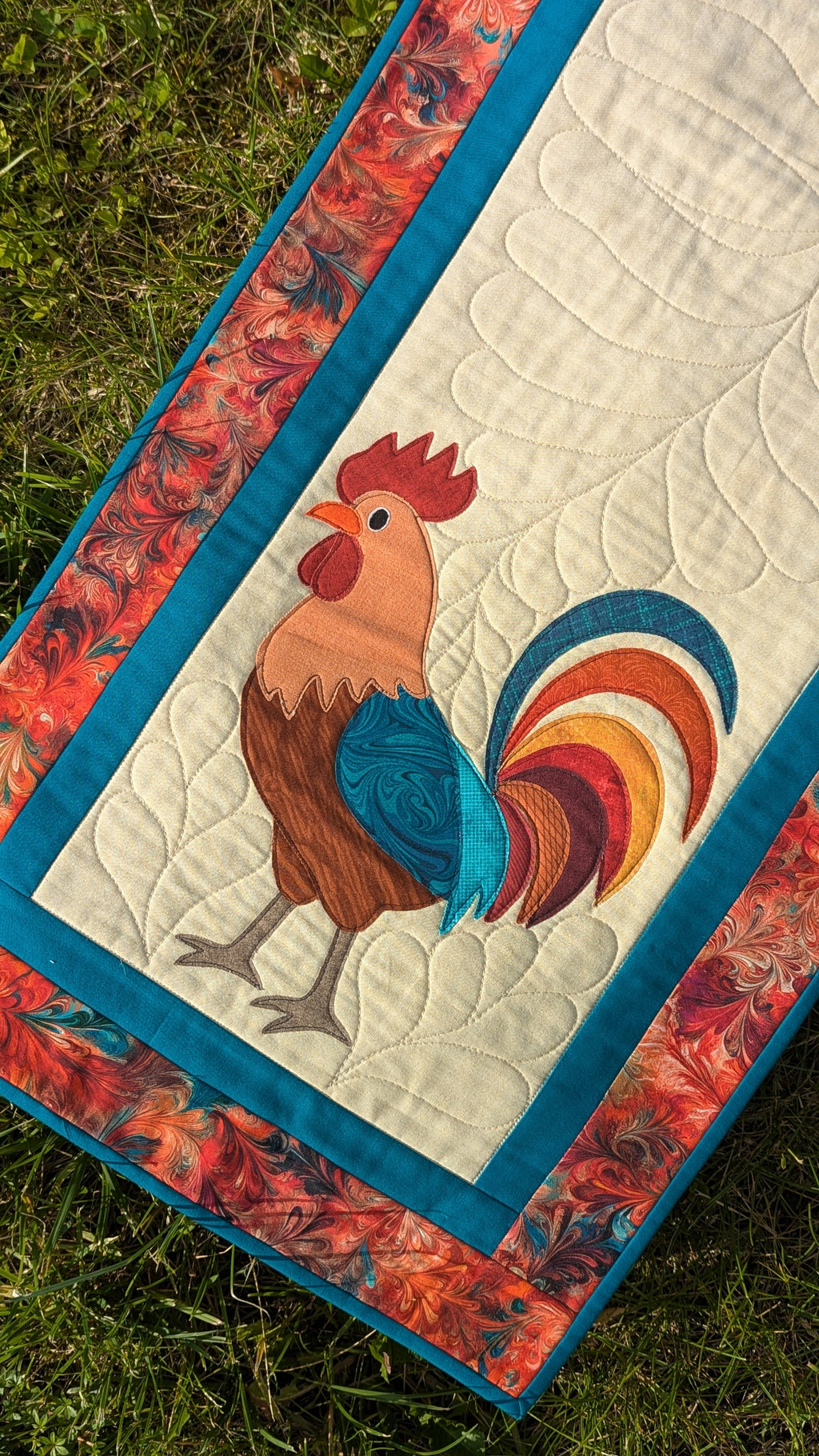 Farmhouse Rooster - Quilted Table Runner Pattern
