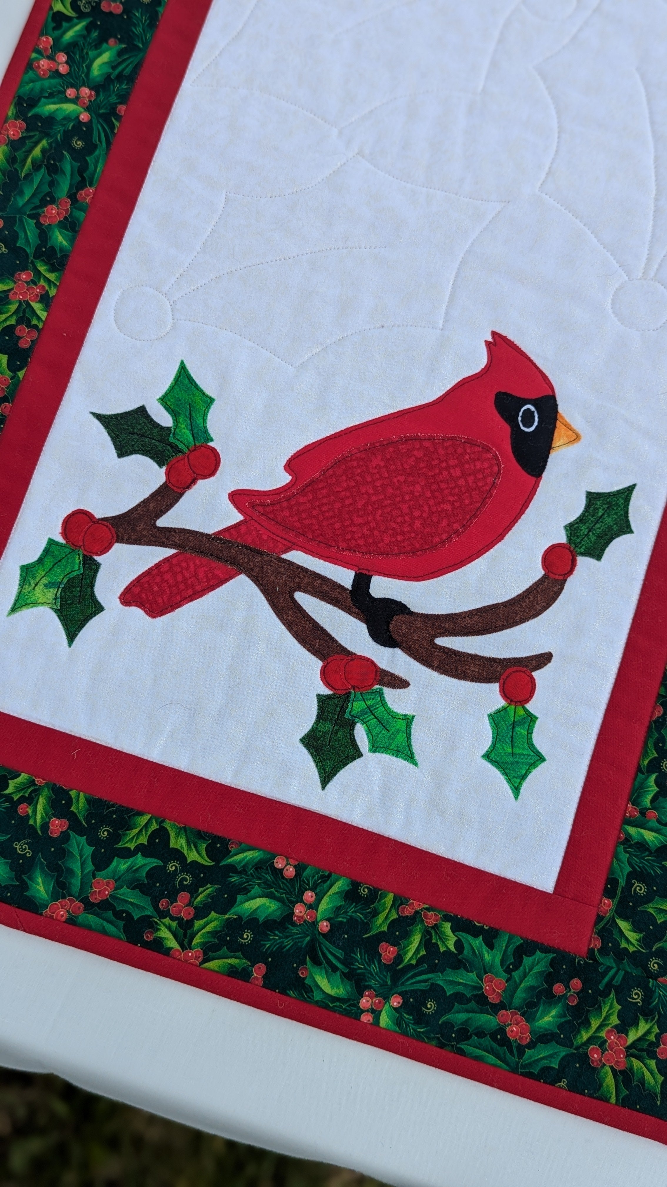 Christmas Cardinal - Quilted Table Runner Pattern