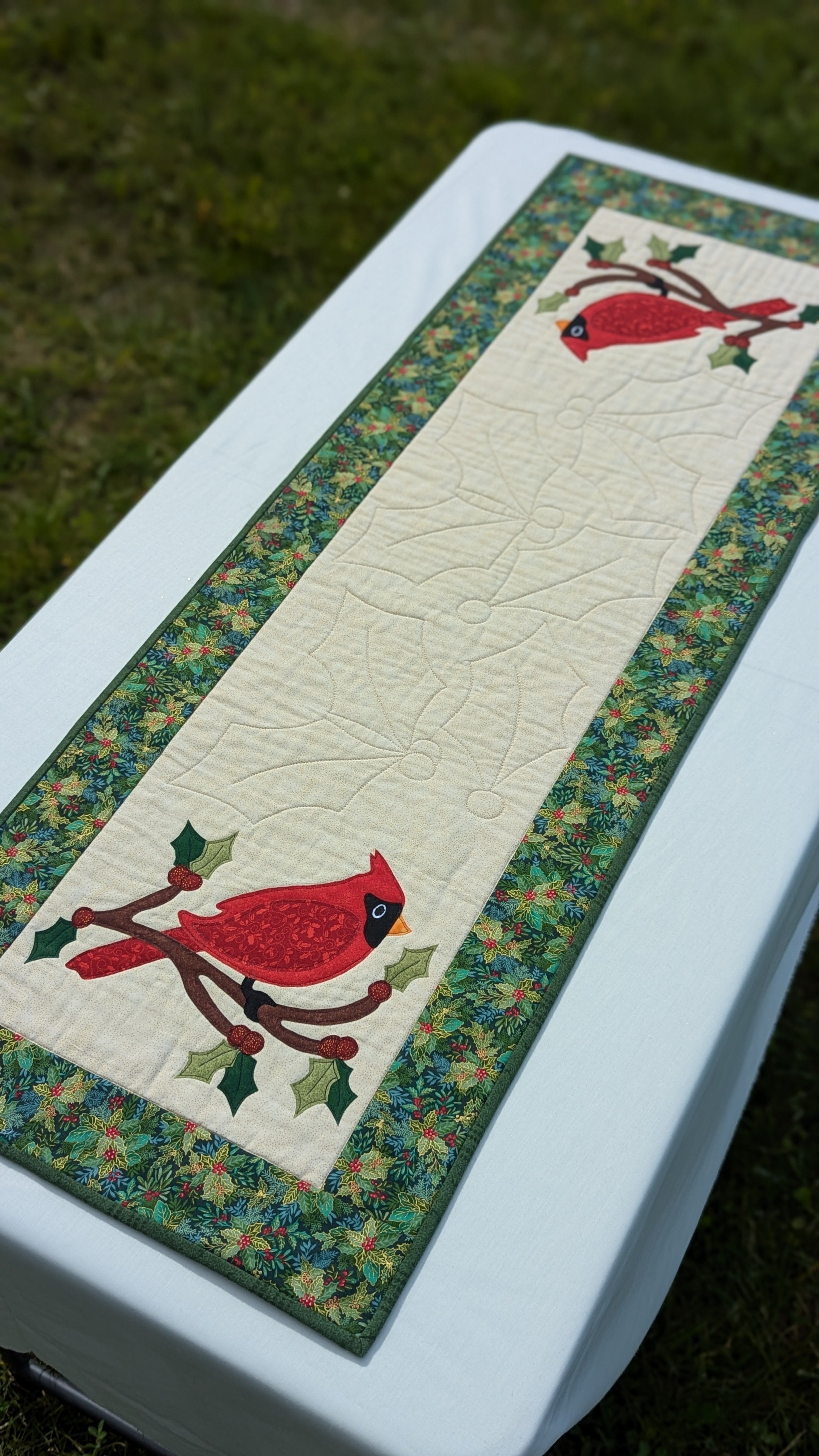 Christmas Cardinal - Quilted Table Runner Pattern