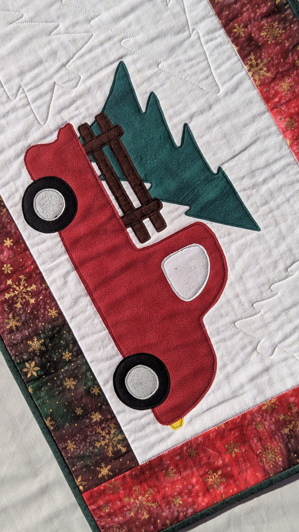 Christmas Truck - Quilted Table Runner Pattern