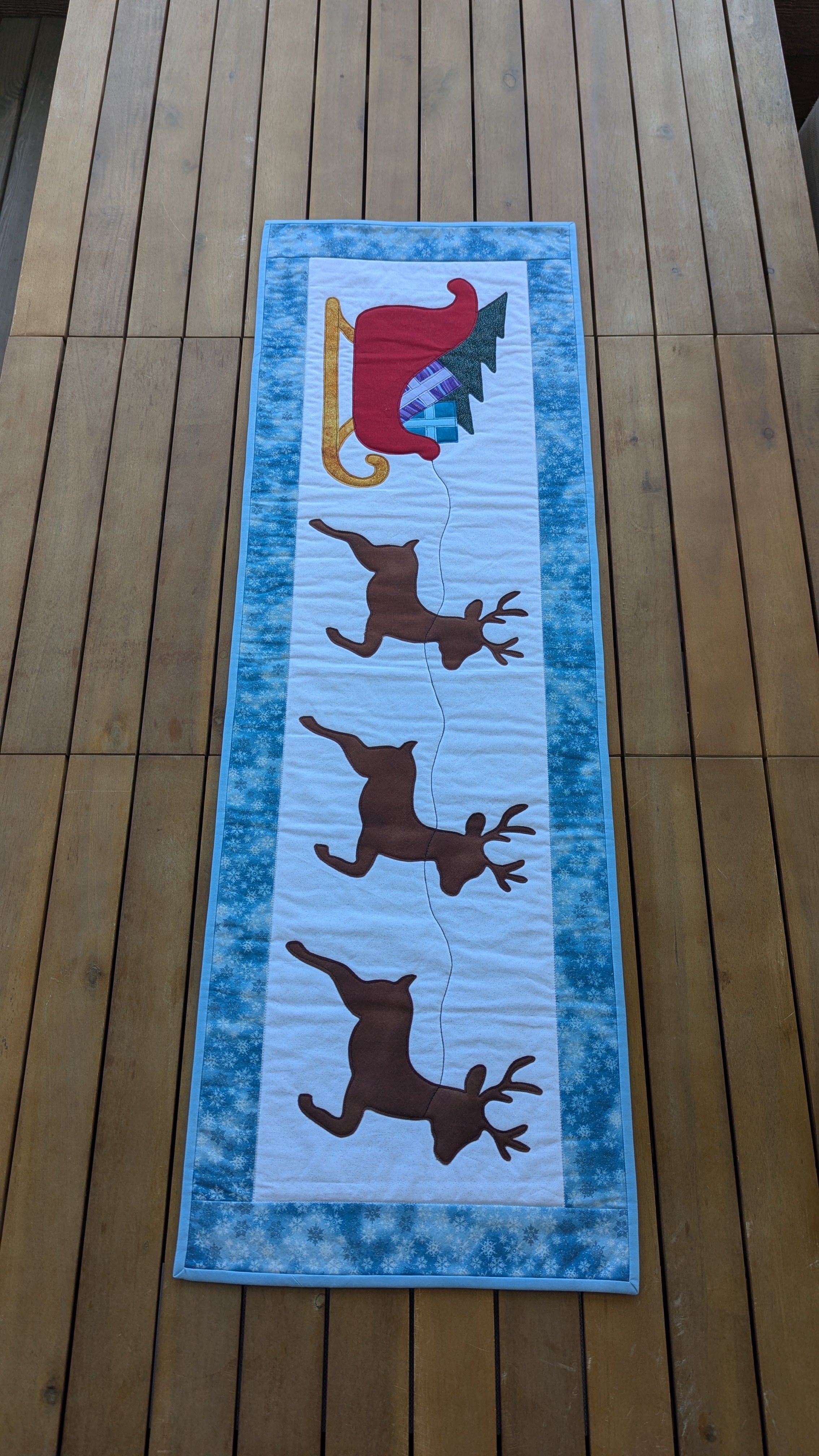 Santa's Sleigh - Quilted Table Runner Pattern