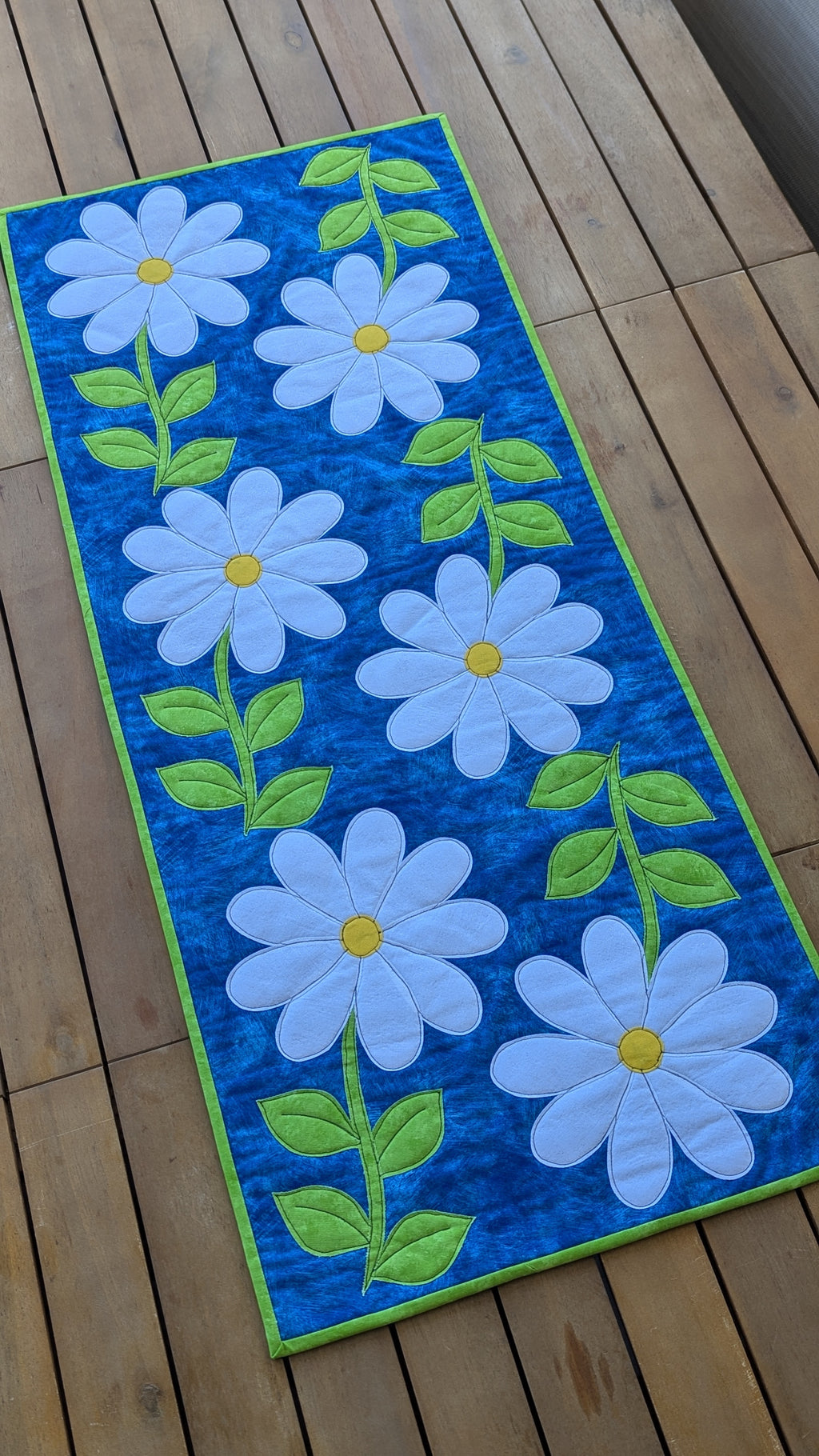 Daisy Flowers - Quilted Table Runner Pattern