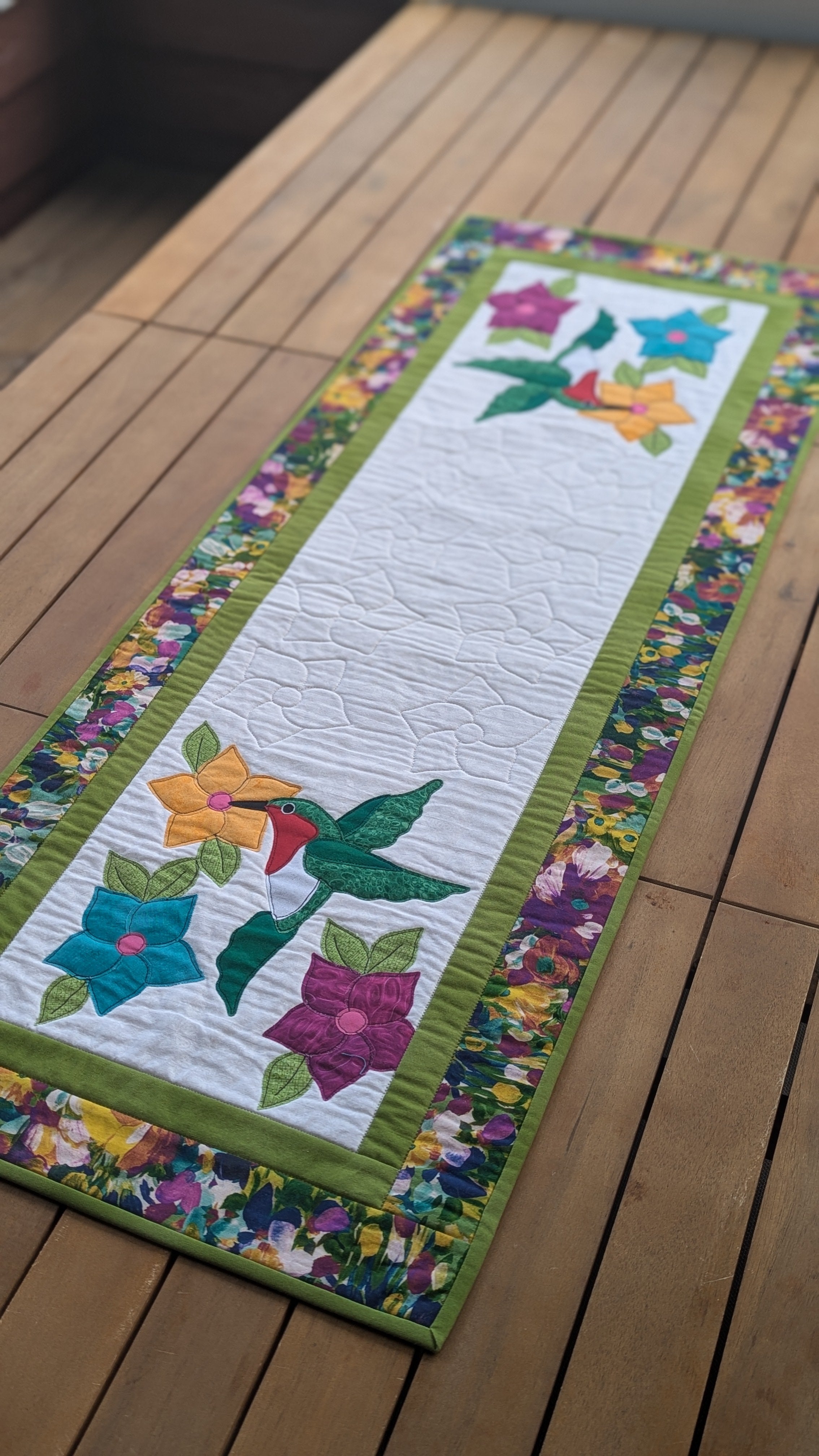 Hummingbird - Quilted Table Runner Pattern
