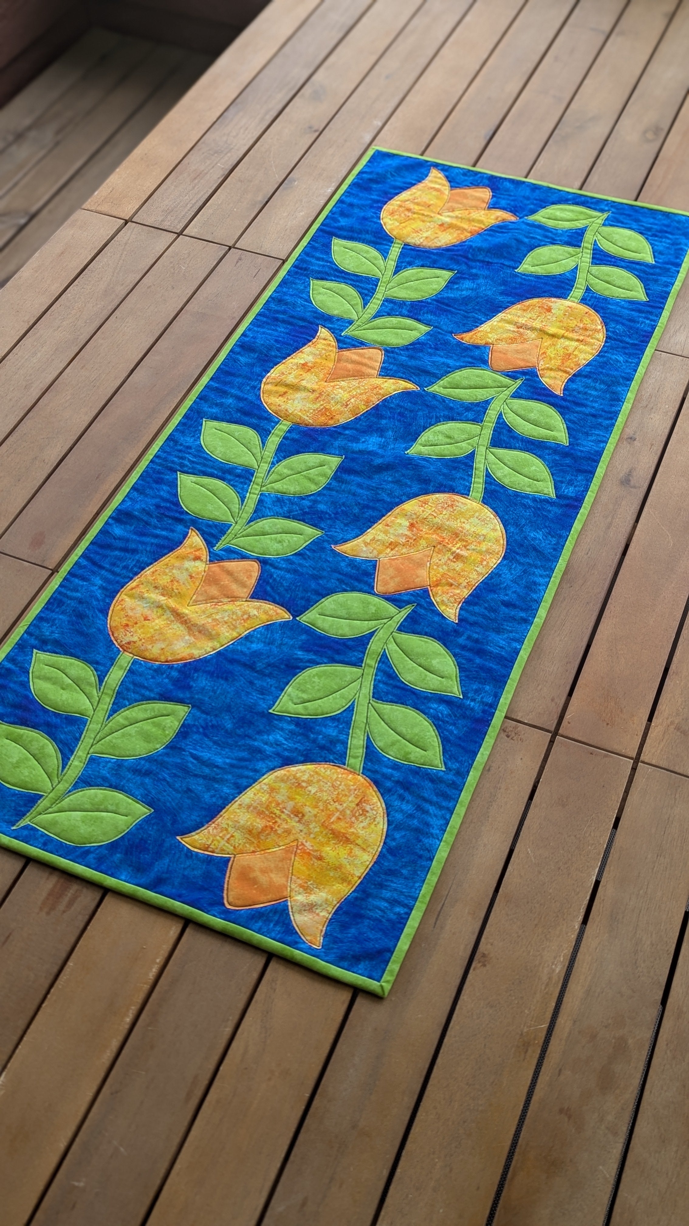 Tulip Flowers - Quilted Table Runner Pattern